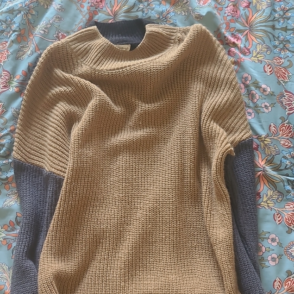 Colorblock Sweater - Tan and Gray